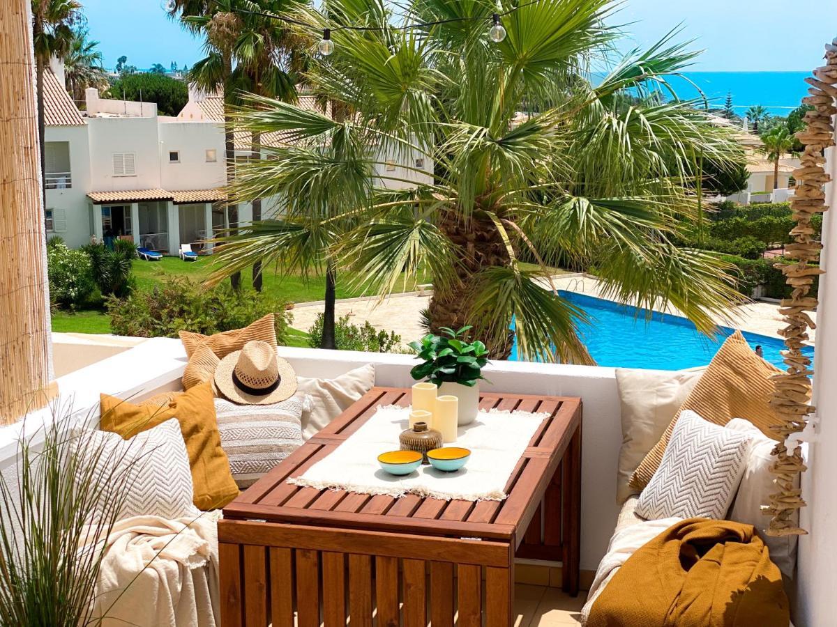 Beach Villa With Ocean View And Rooftop Cinema Гия Экстерьер фото